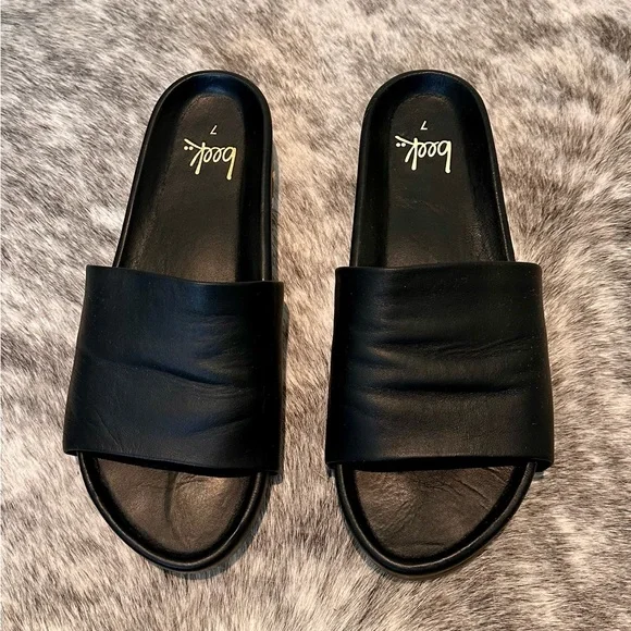 beek PELICAN Leather Slide Sandals - Picture 2 of 8